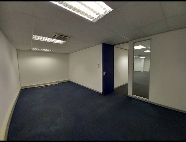 360M² OFFICE TO LET IN BRYANSTON